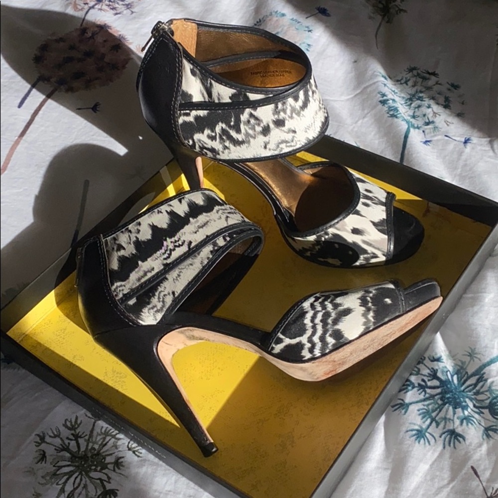Black and white Cynthia Vincent Abby heels